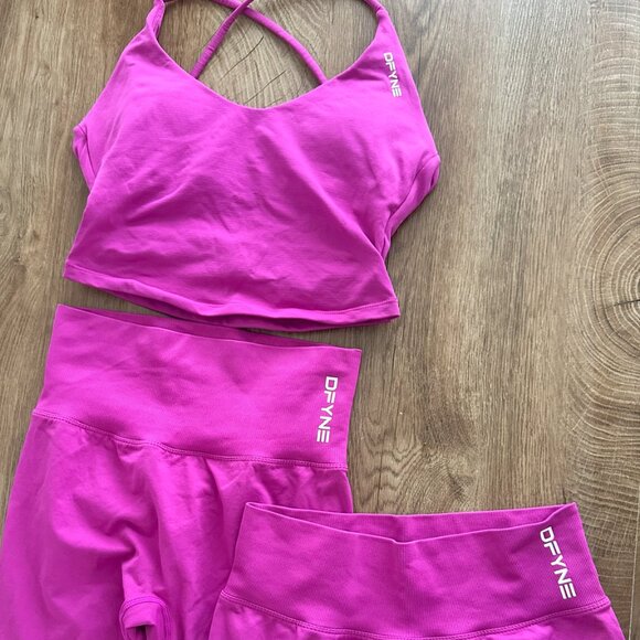 DFYNE dynamic collection short, leggings and sports bra, - Picture 1 of 6